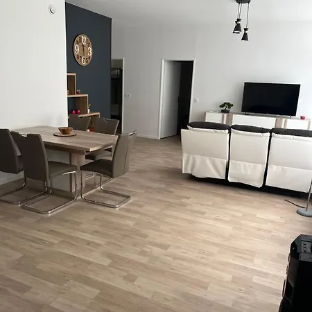 Appartement T4 140 M2 Spacieux Et Calme Pour 8 Personnes Luz-Saint-Sauveur Exterior photo