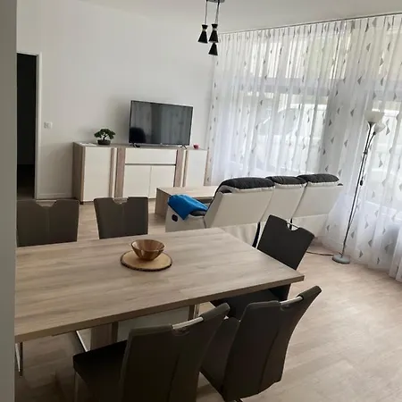 Appartement T4 140 M2 Spacieux Et Calme Pour 8 Personnes Luz-Saint-Sauveur Exterior photo