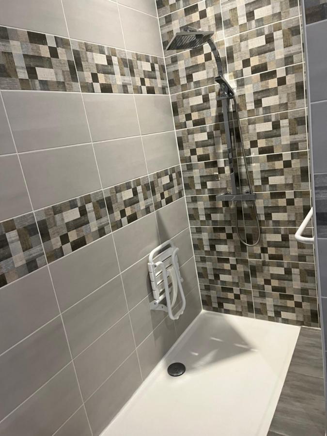 T4 140 M2 Spacieux Et Calme Pour 8 Personnes Apartment