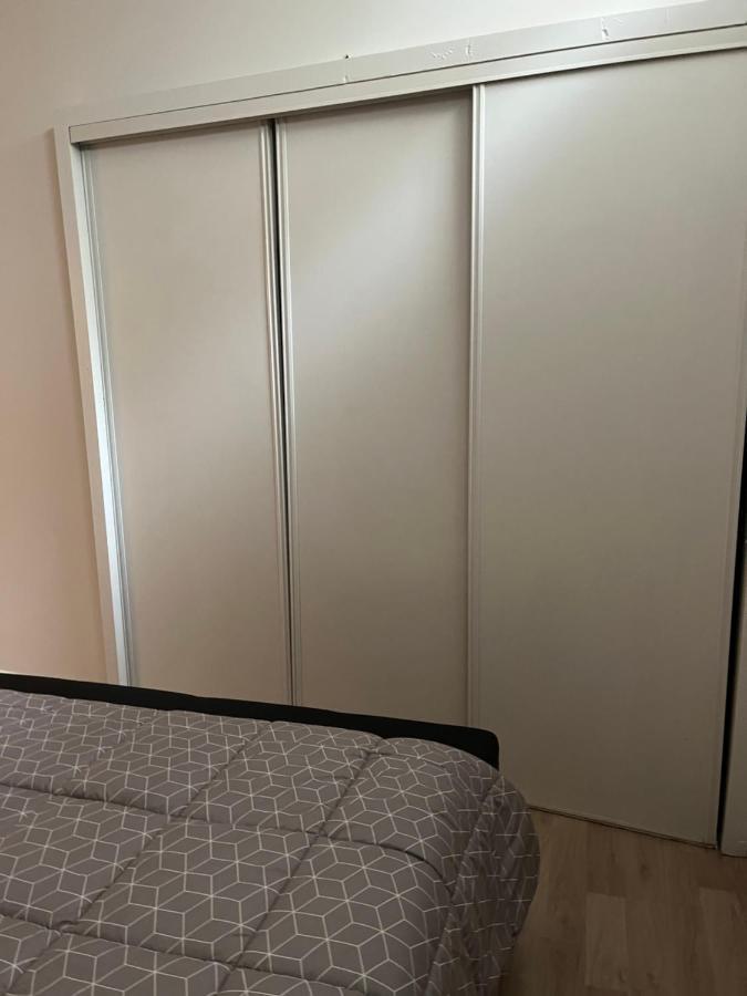 T4 140 M2 Spacieux Et Calme Pour 8 Personnes Apartment *
