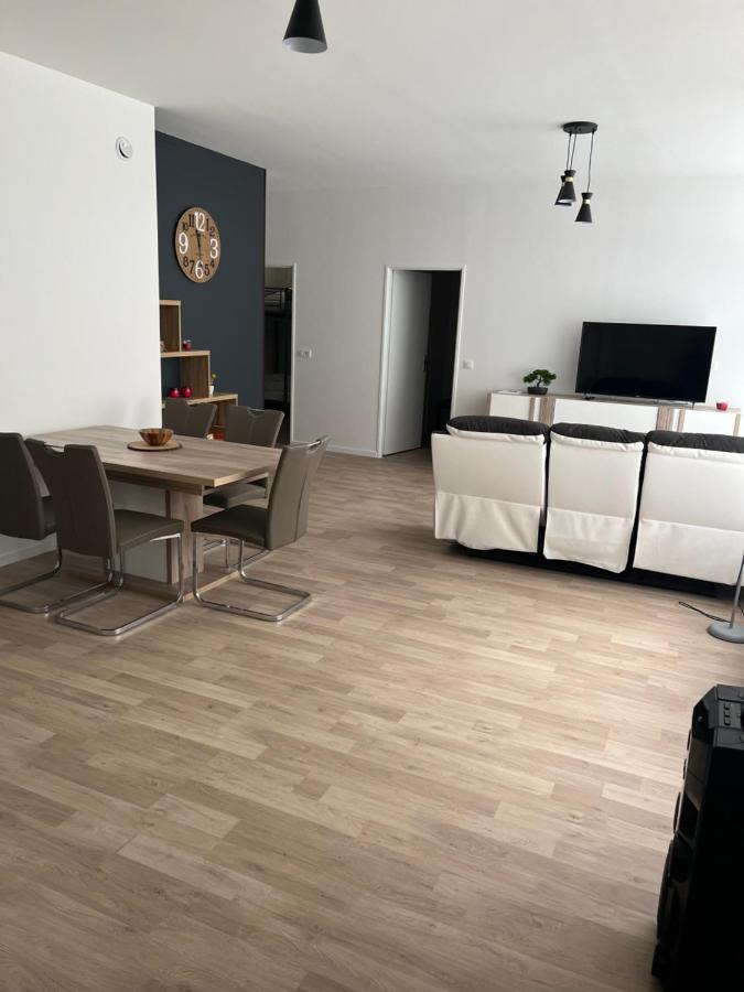 Apartment T4 140 M2 Spacieux Et Calme Pour 8 Personnes Luz-Saint-Sauveur