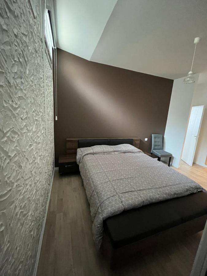 T4 140 M2 Spacieux Et Calme Pour 8 Personnes