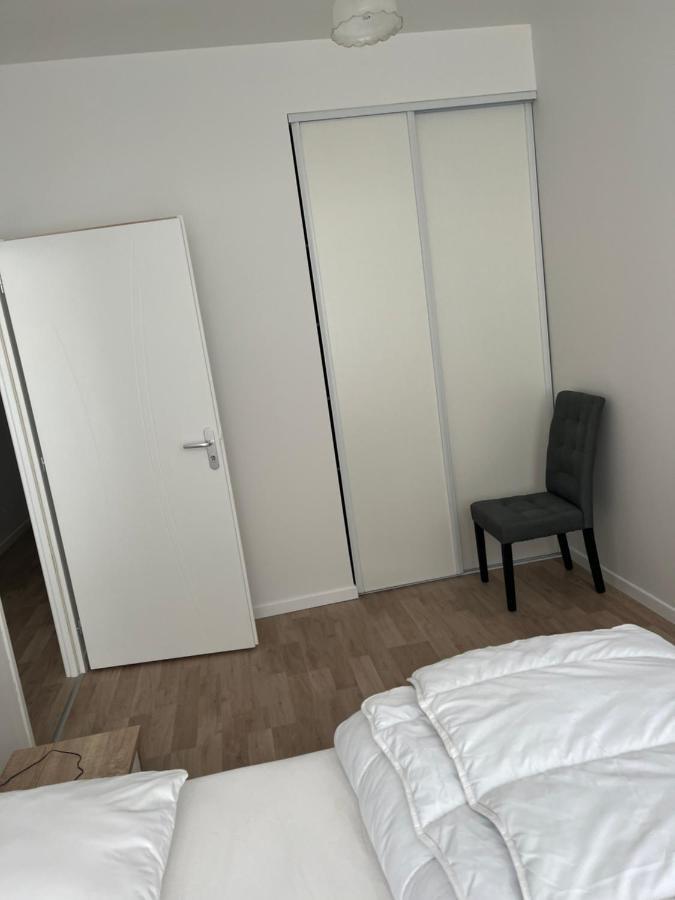 T4 140 M2 Spacieux Et Calme Pour 8 Personnes Apartment
